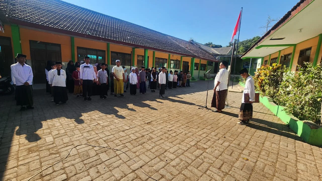 UPACARA HARI SANTRI